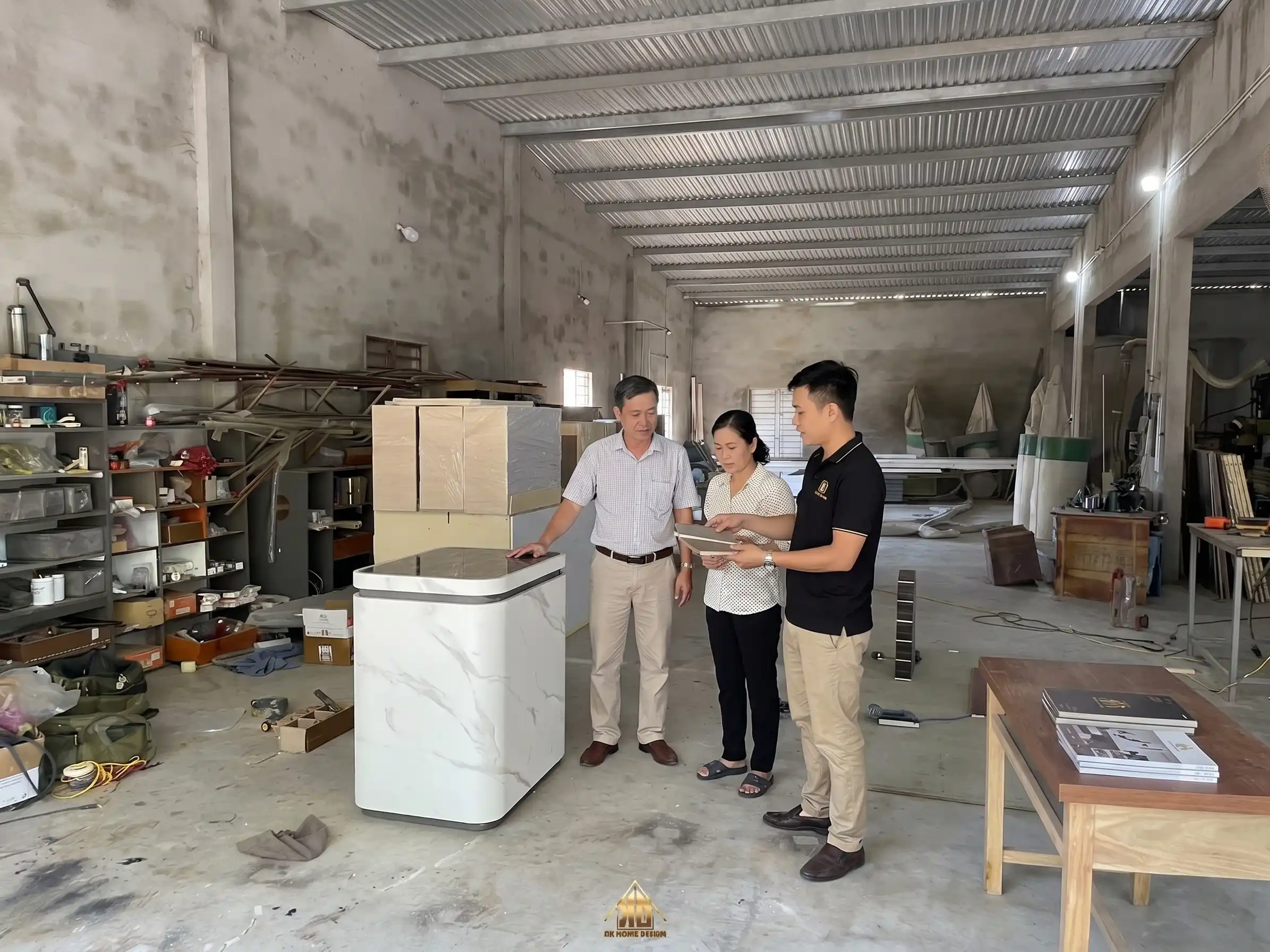 Làm việc trực tiếp với công ty nội thất tận xưởng giúp gia chủ tiết kiệm 20-30% chi phí trung gian.
