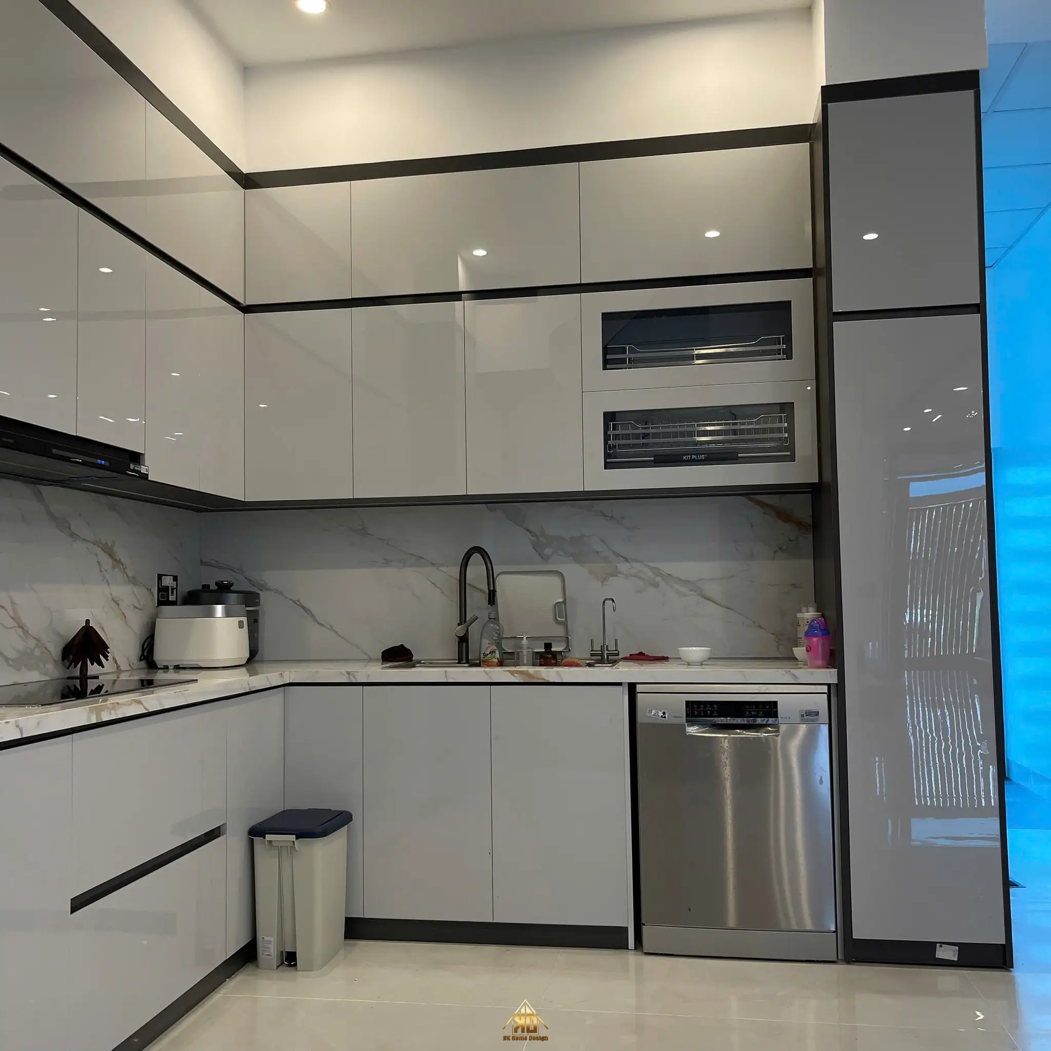 Tủ bếp nhựa Picomat chống nước tuyệt đối