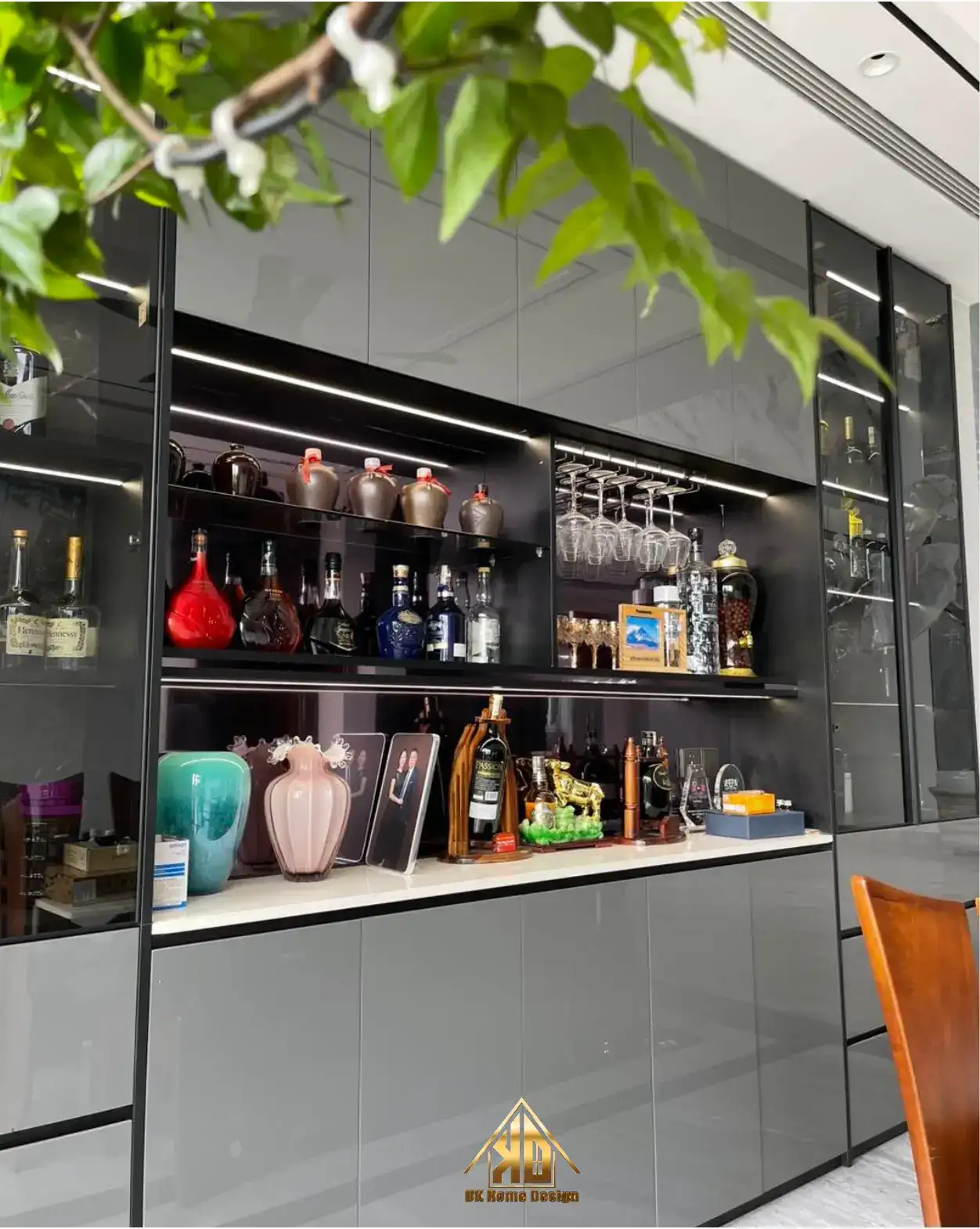 Tủ rượu cánh kính phòng khách Đô Lương