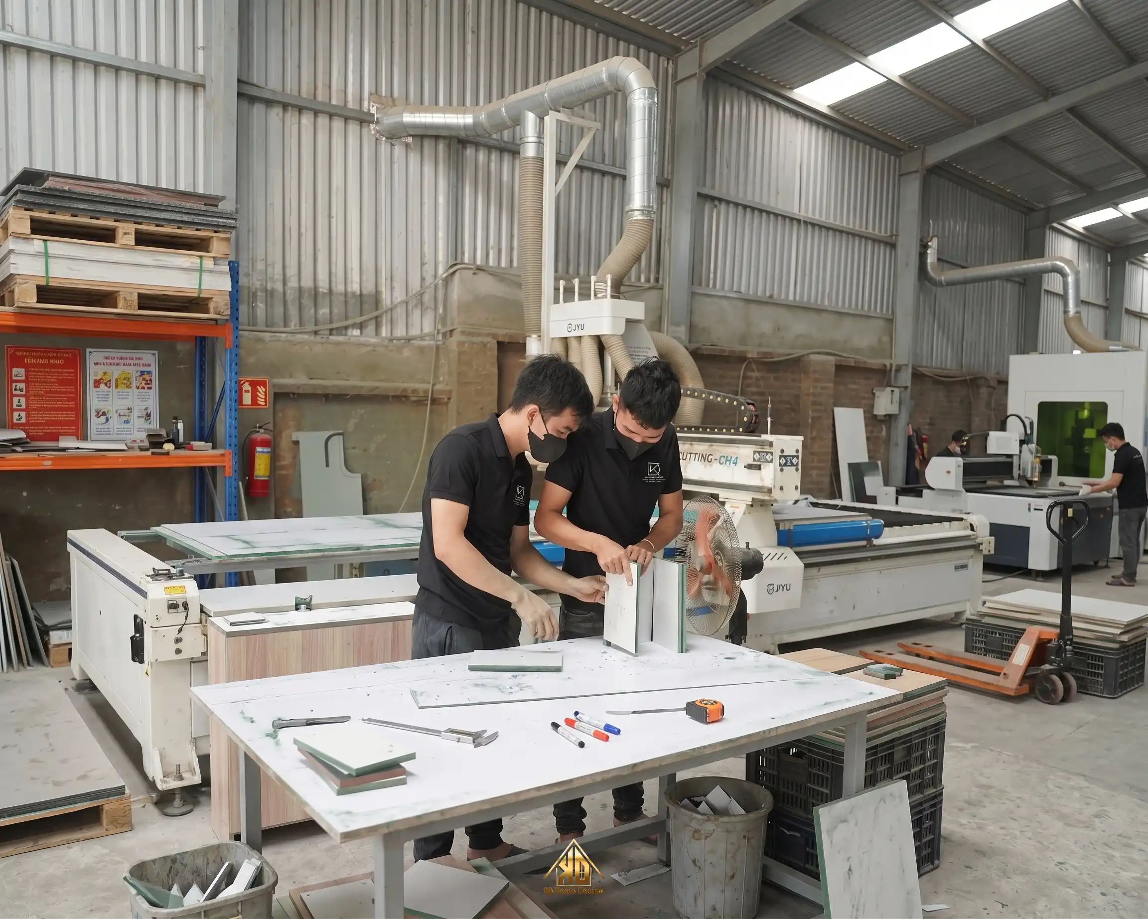 Hệ thống máy CNC hiện đại tại xưởng gia công nội thất gỗ công nghiệp Đạt Kỳ