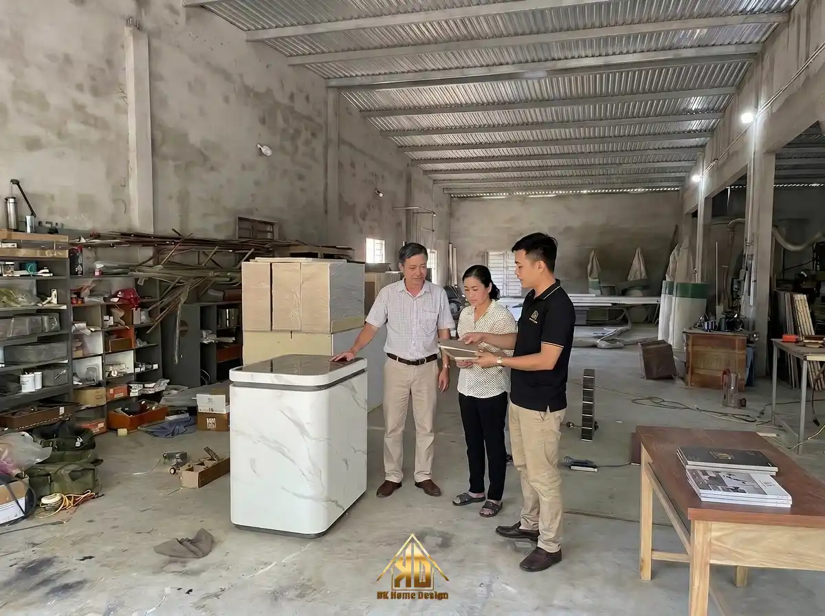 Kiểm tra chất lượng nội thất gỗ công nghiệp trước khi xuất xưởng