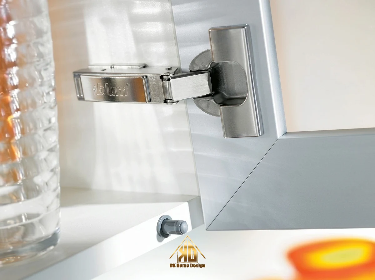 Cách nhận biết bản lề Blum chính hãng qua logo dập chìm