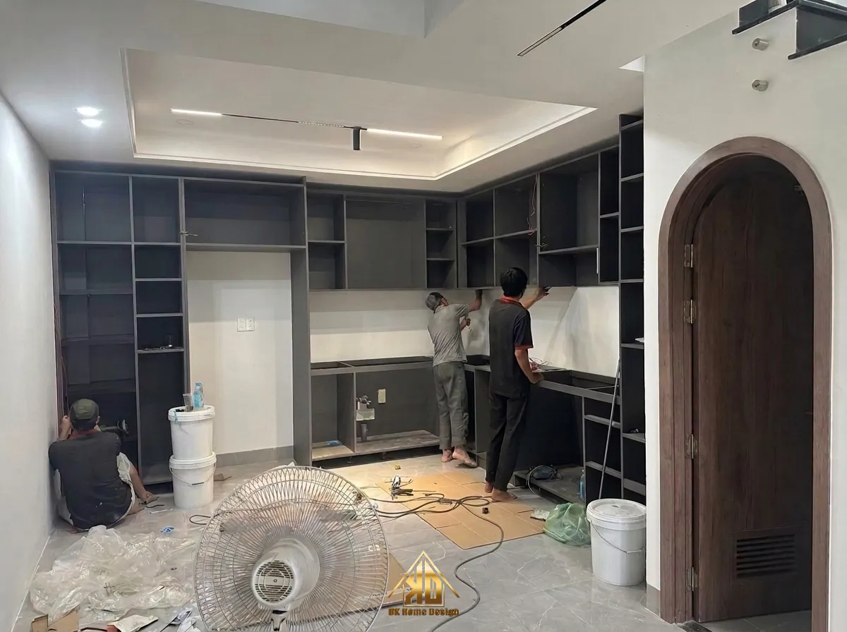 Đội ngũ thợ mộc Nội Thất Đất Kỵ lắp đặt hoàn thiện tại công trình